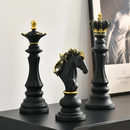 Escultura Trio de Peças de Xadrez - Zinova