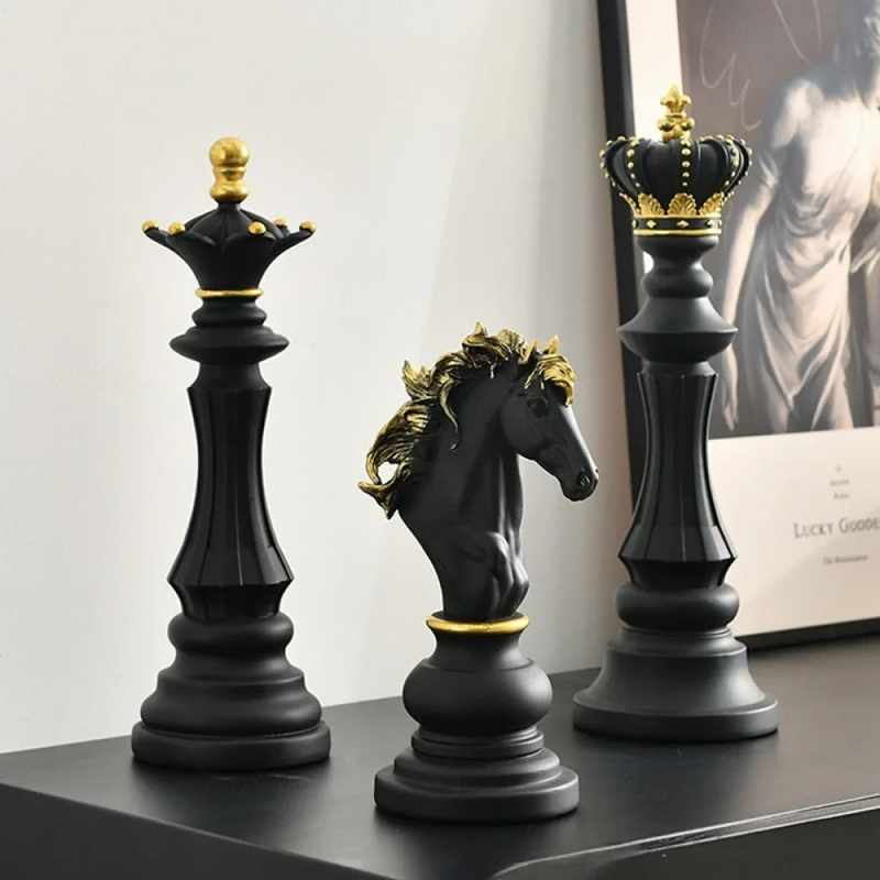 Escultura Trio de Peças de Xadrez - Zinova