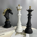 Escultura Trio de Peças de Xadrez - Zinova